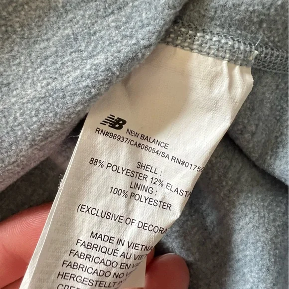 New Balance Thermal Running Pullover Hoodie - Picture 2 of 5